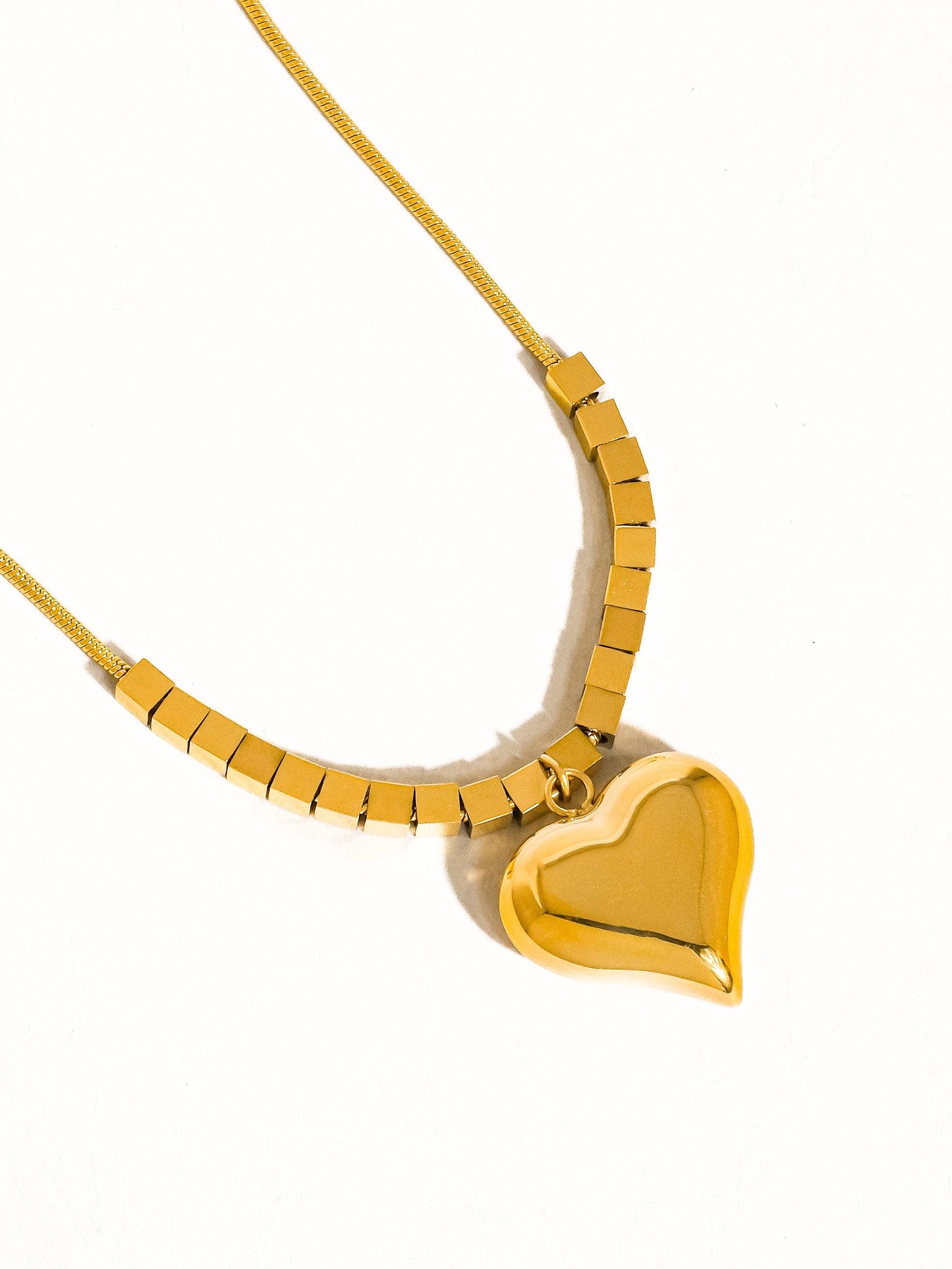 18K Gold Non-Tarnish Classic Heart Necklace