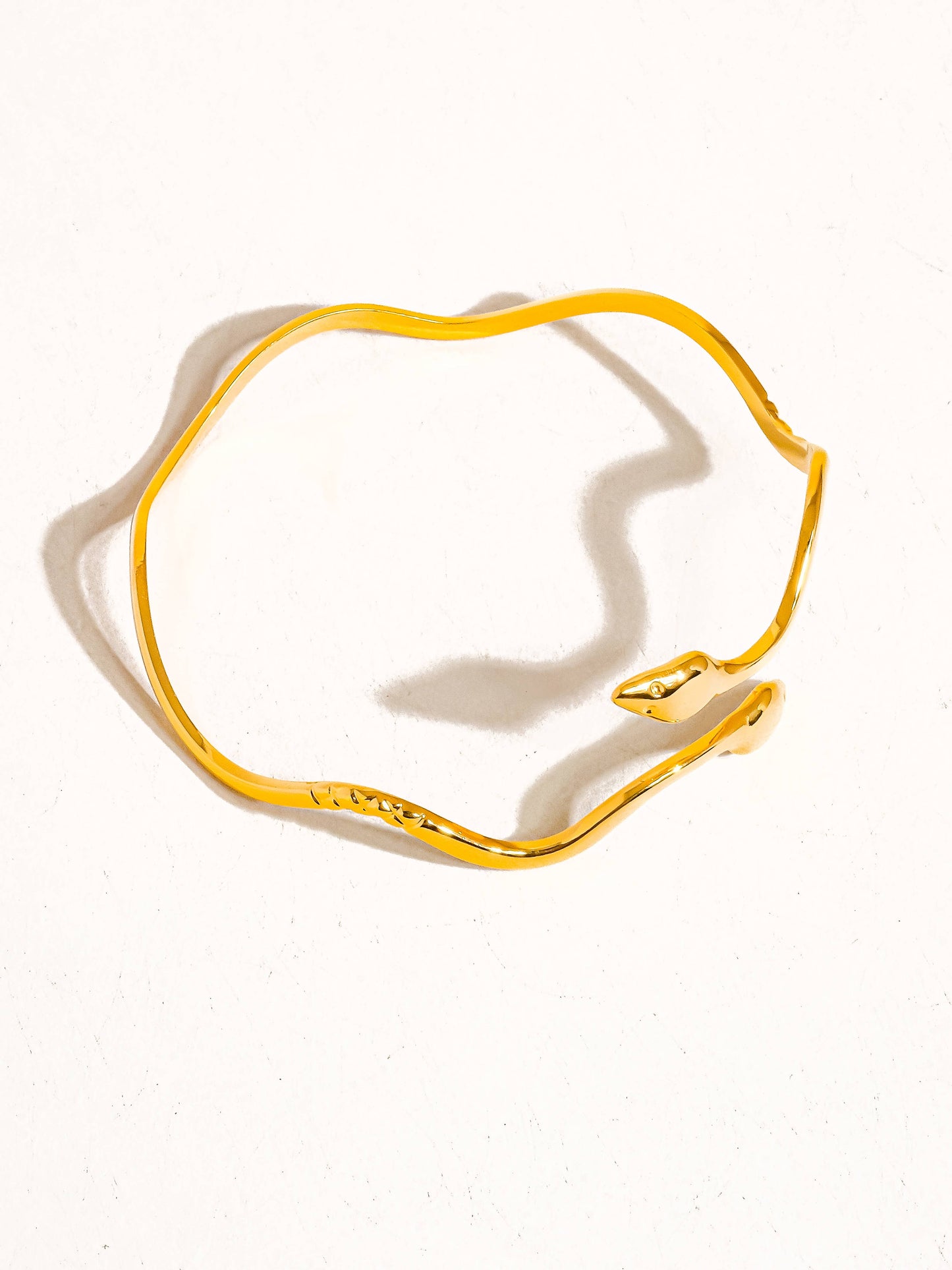 18K Gold Non-Tarnish Wavy Serpent Bracelet